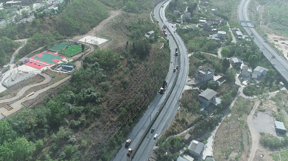 長道如弦，撥啟新章——G108線利州區(qū)瓷窯鋪至天立學校路口段大修工程項目建設側記